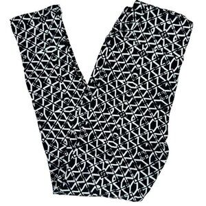 LuLaRoe Leggings Black White Kaleidoscope Tile Pattern Swirl Spirograph Kids S/M